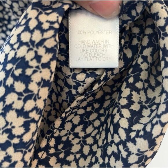 Harlowe & Graham Sleeveless Tunic Blouse Sz S Women’s Navy & Tan Floral Vines - Picture 8 of 14